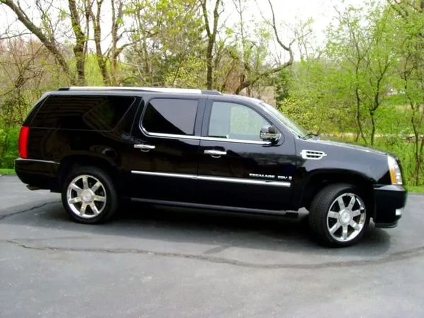 246 Позашляховик на весілля Cadillac Escalade чорний