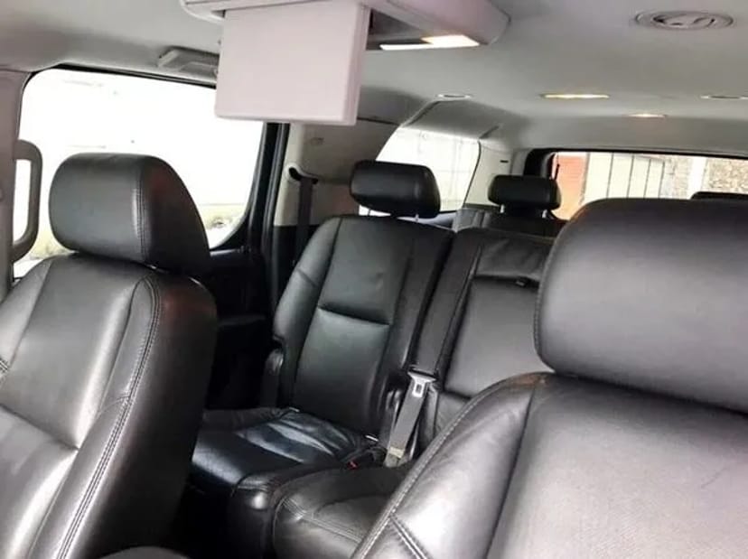246 Позашляховик на весілля Cadillac Escalade чорний