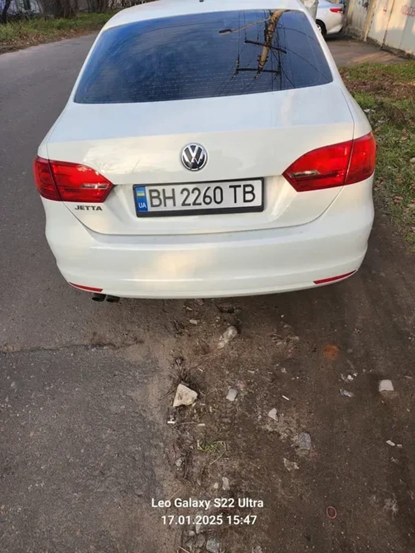 Автомобілі різних моделей та бюджетів