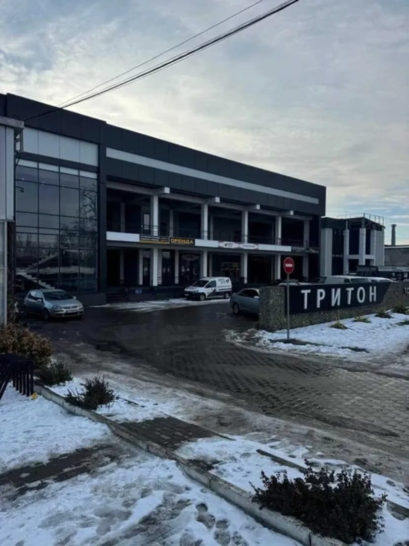 Паркомісця у підземному паркінгу ТК «Тритон»