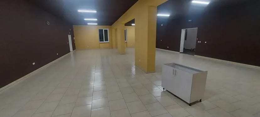 Комерційні приміщення на першому та другому поверхах у м. Володимир