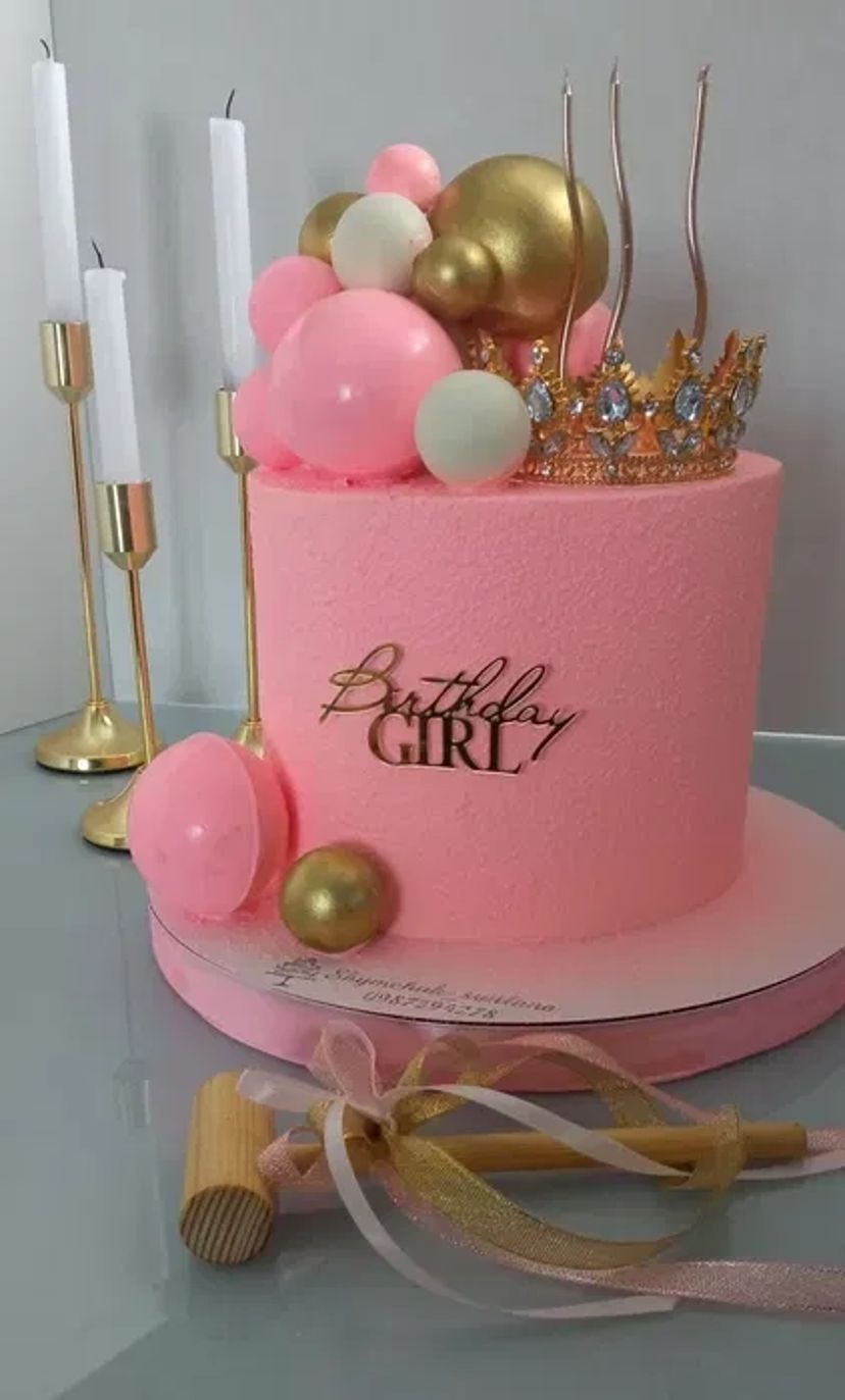 Торти, весільні торти, кенді бар, коровай 111 грн.