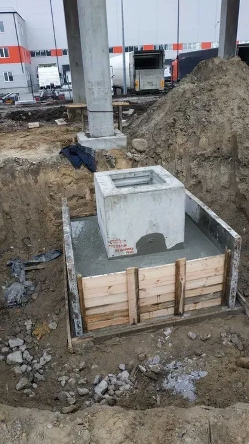 Послуги .Топографія. Геодезія. Винесення межі земельної ділянки. Винесення осей