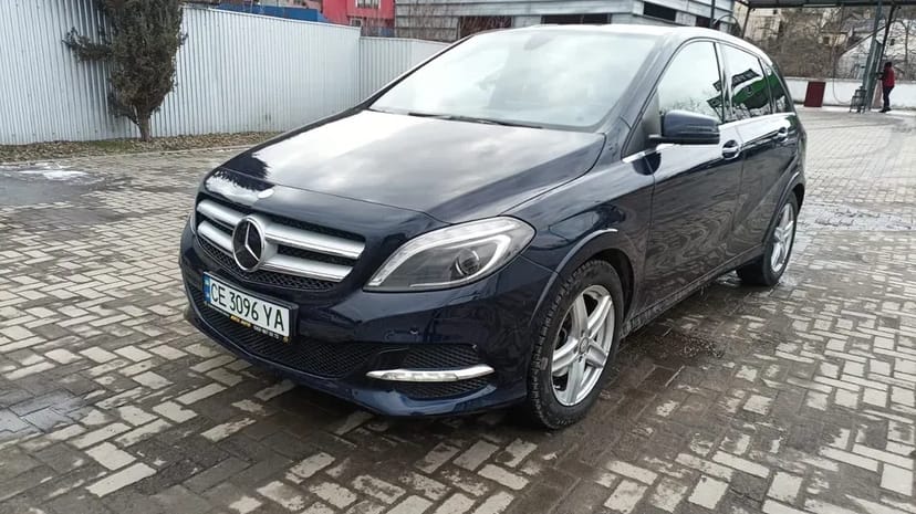 Авто з водієм, трансфер, перевезення весіль.