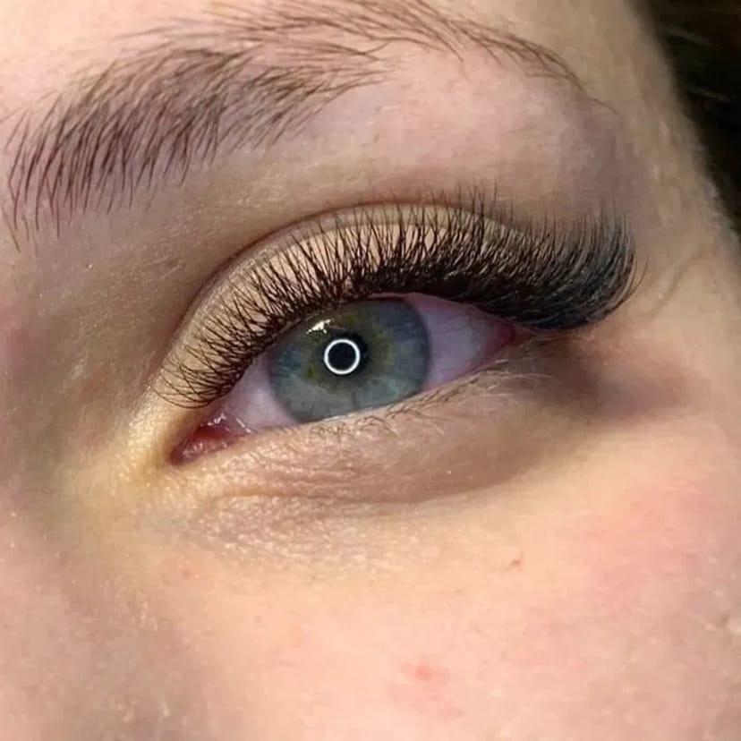 Нарощування, ламінування вій вул Миру, кінцева 30-го маршруту