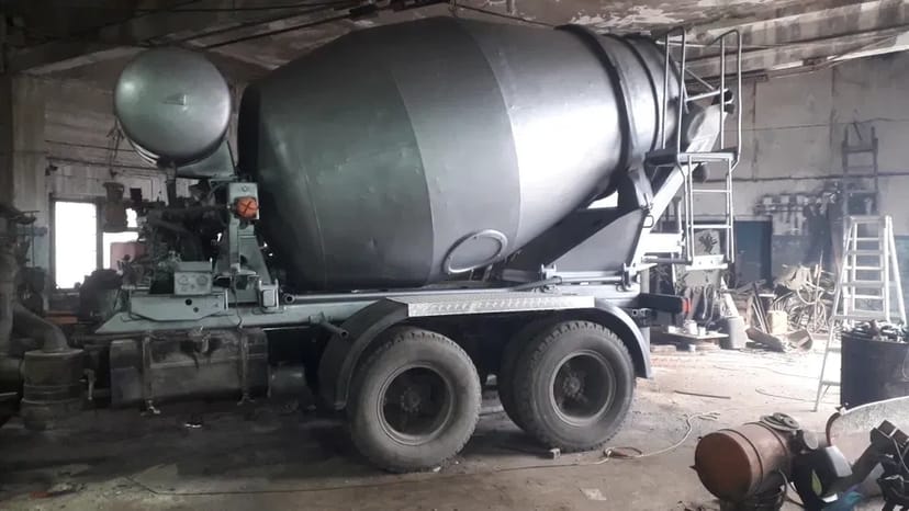 Якісний Бетон, розчин, для фундаментів та моноліту.