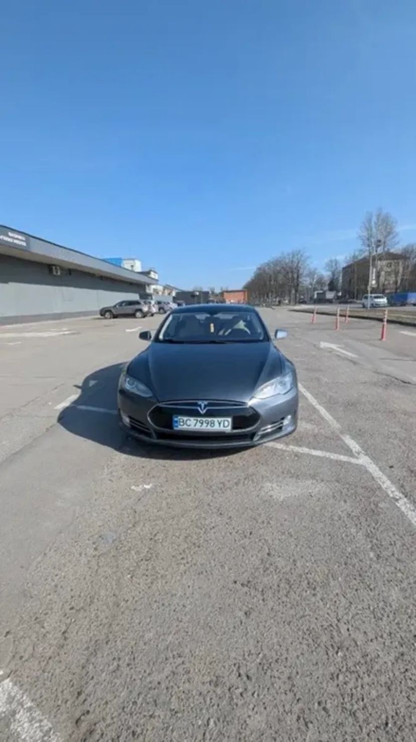Tesla model S 2014, 85 kWt під таксі або власні потреби