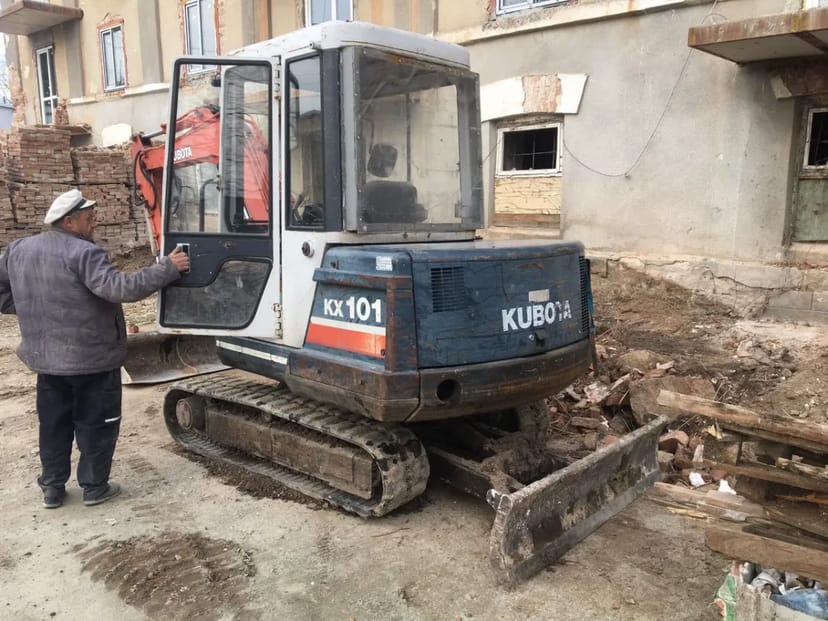 Оренда міні-екскаватора КUBOTA Kx 101 з водієм