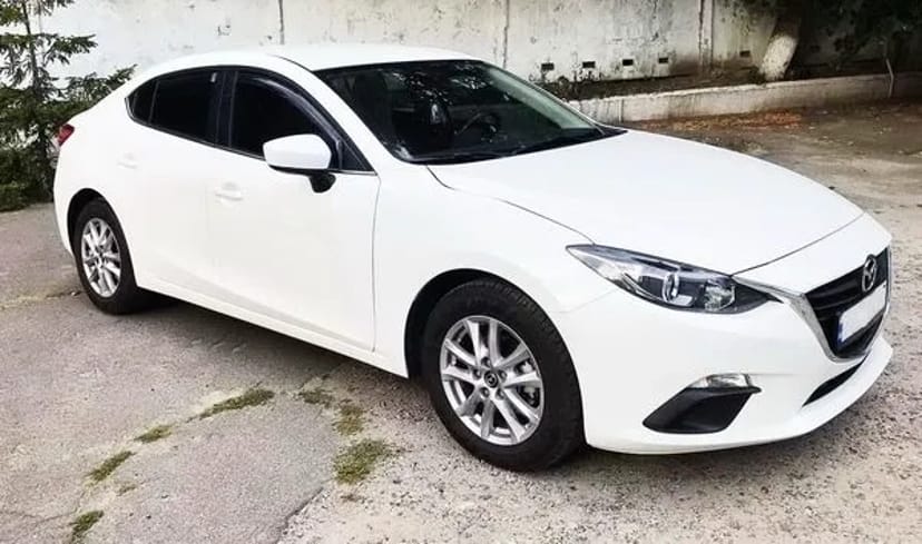 233 Mazda 3 біла замовити на ваше весілля
