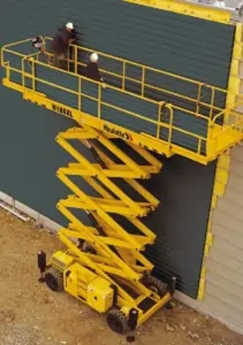 Дизельний ножичний підйомник Haulotte 18SXL