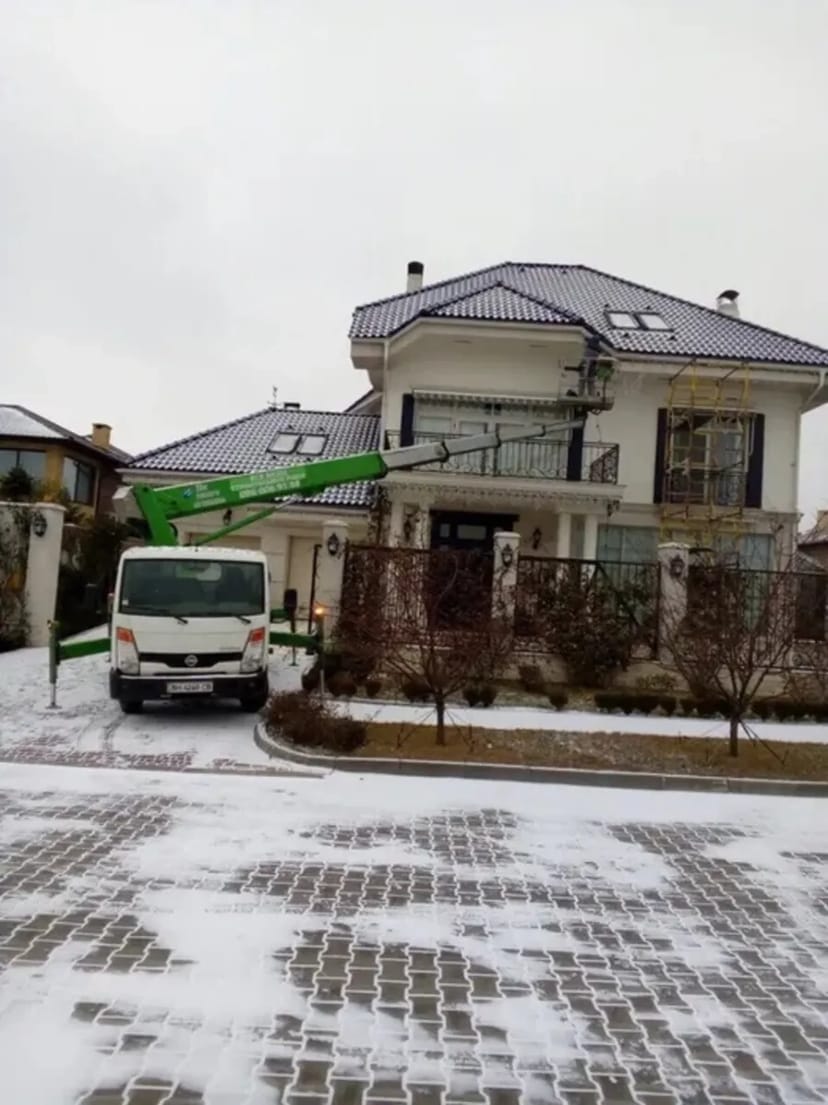 Автовишка 26 метрів (висотні роботи)