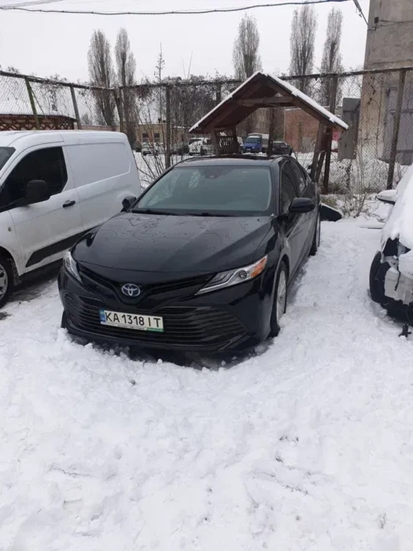 Авто Toyota Camry 70 гібрид