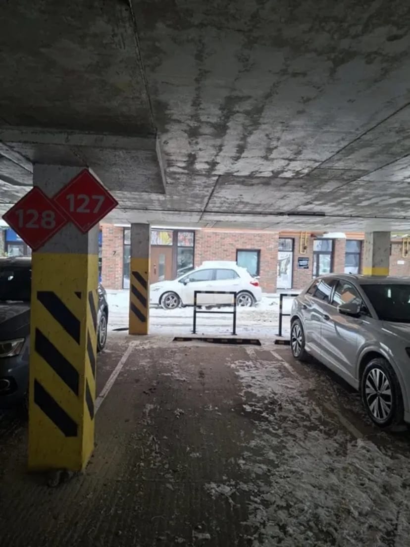 Наземне паркомісце в ЖК «Яровиця»