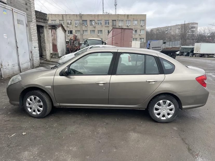 Автомобіль під таксі Уклон/Болт.