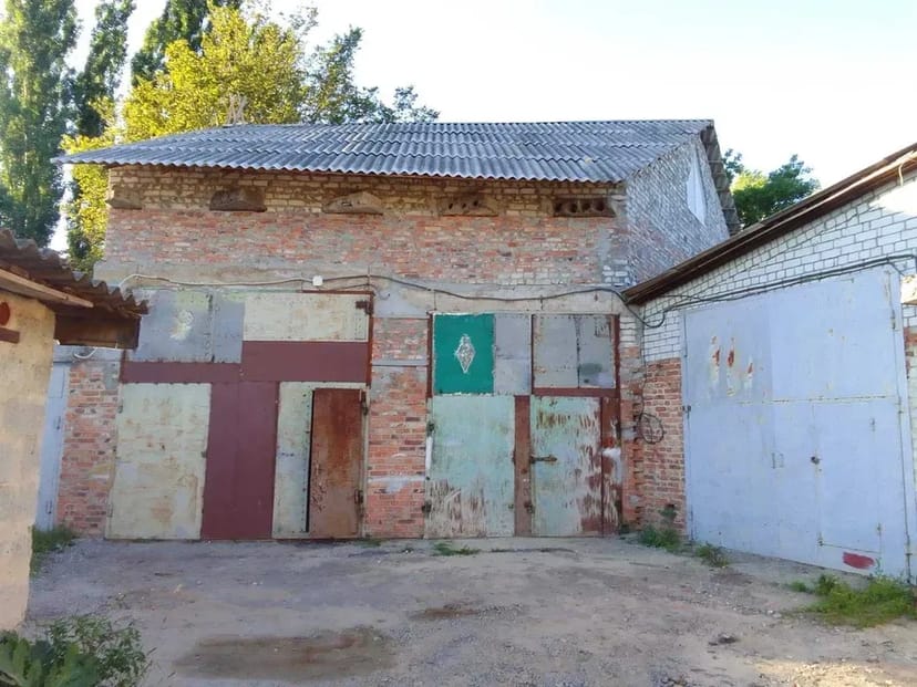 Гараж під ремонт мікроавтобусів в ГК "ПРОСТІР", Крошня.