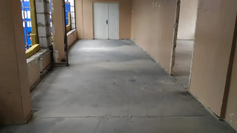 Напівсуха цементно-піщана стяжка