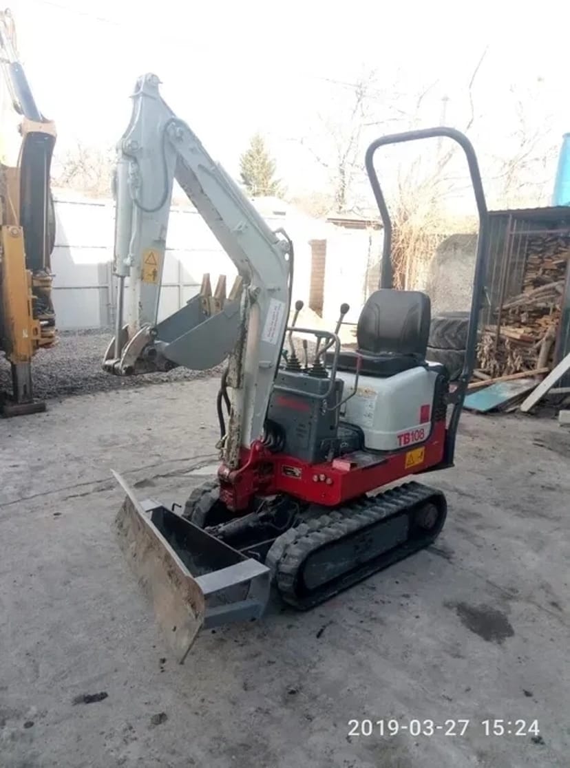 Міні-екскаватор Takeuchi TB108