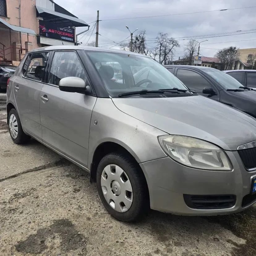 Skoda Fabia 2 Skoda Fabia1 2009 р.
