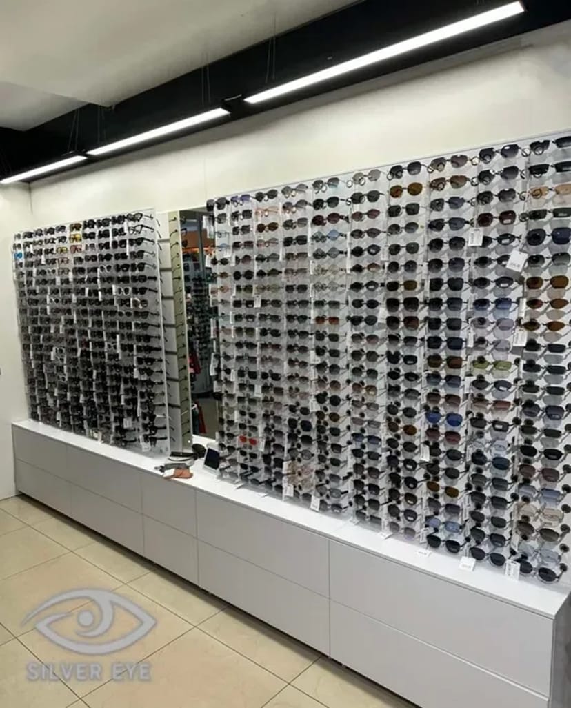 Стенд, стійка, вітрина для окулярів Silver Eye. Виробництво.
