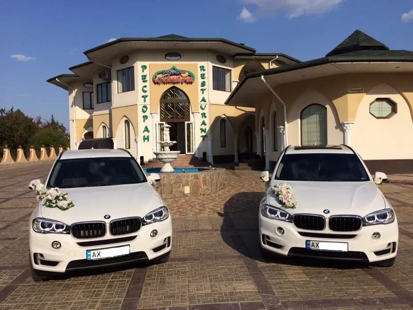 Авто з водієм на весілля Харків