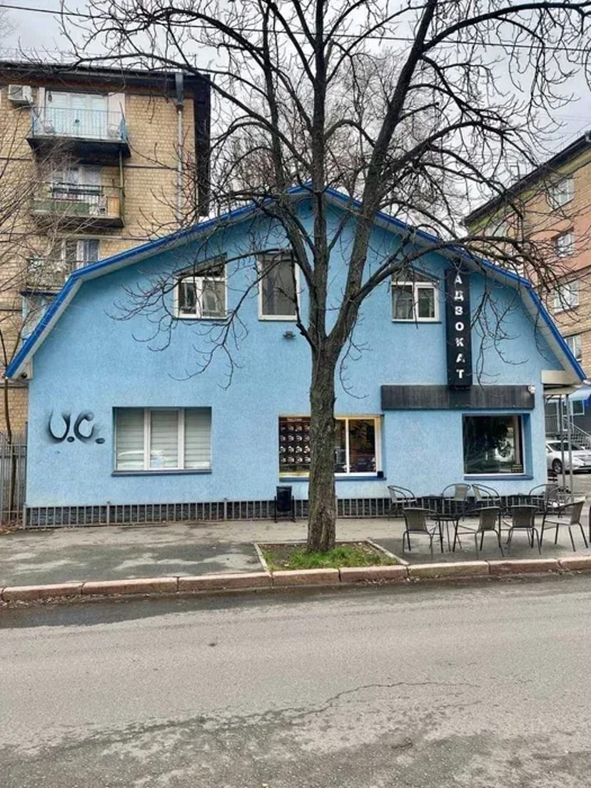 Кабінет в окремо розташованій будівлі, вулиця Єреванська 2б