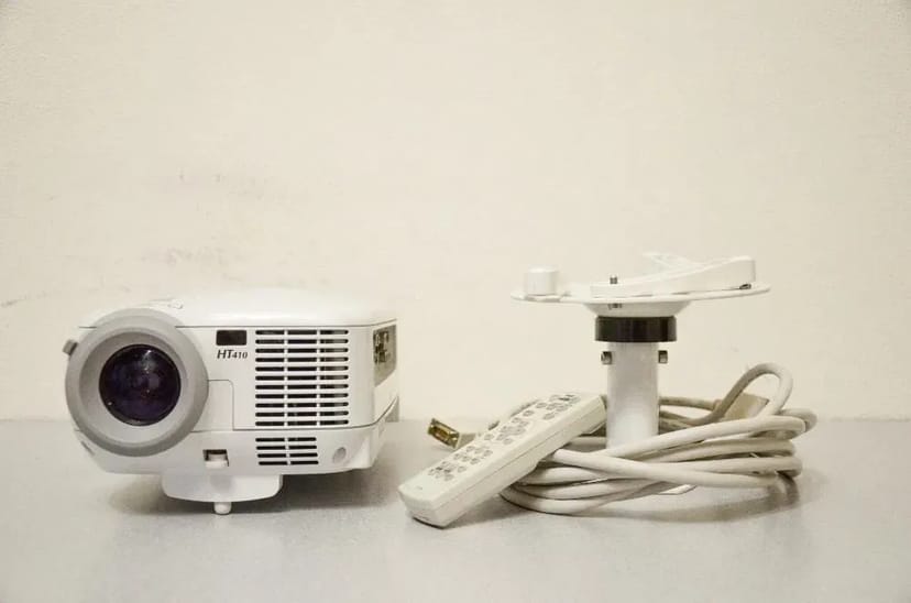 Видеопроектор NEC HT410