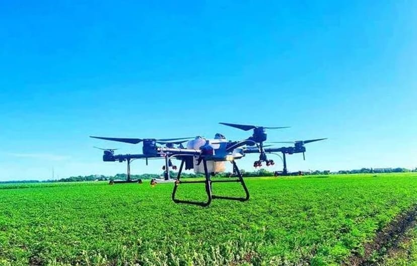 Обробка полів, внесення ЗЗР агродронами. Десикація. Посів. Гранульовані добрива.