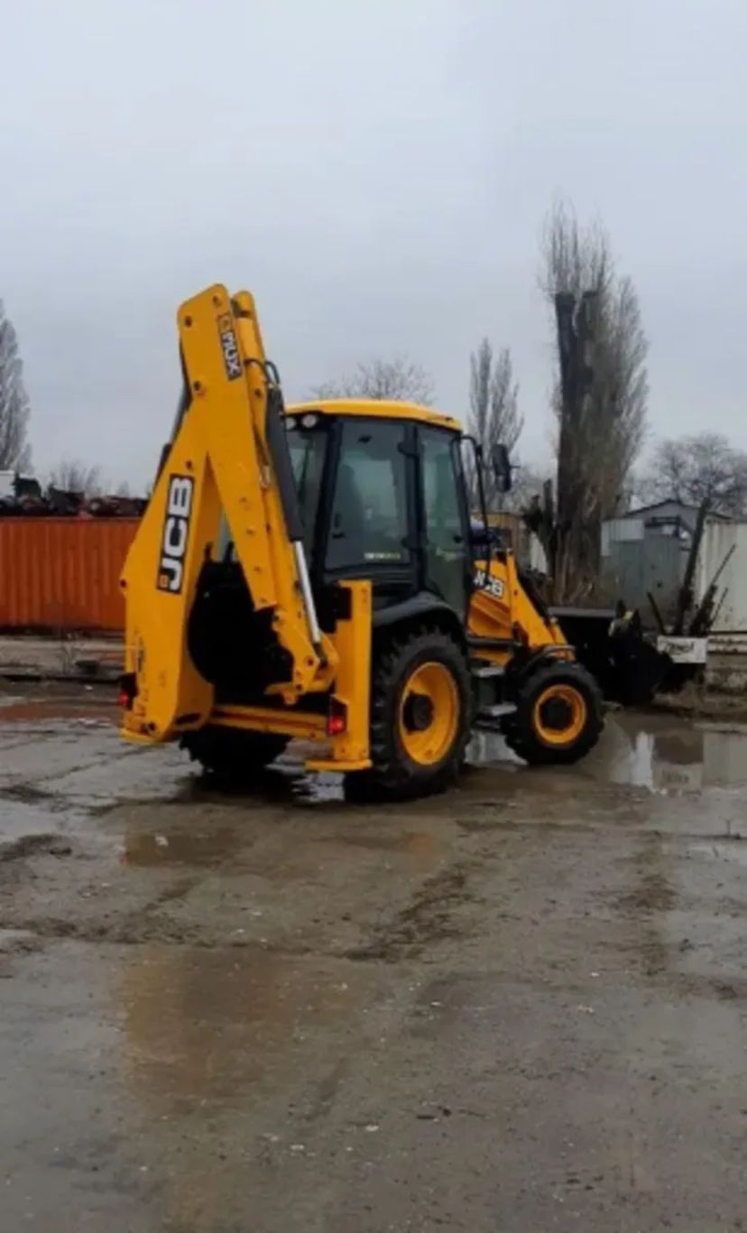 Екскаватор - навантажувач JCB 3cx EVO