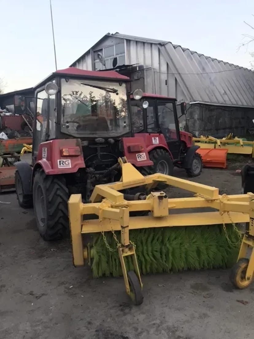 Підмітально-прибиральна машина МТЗ-82