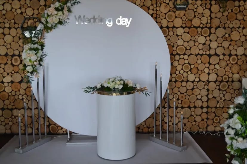 Стіл тубус на колесах на свята