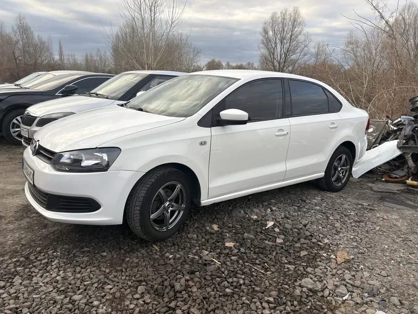 Авто Polo седан