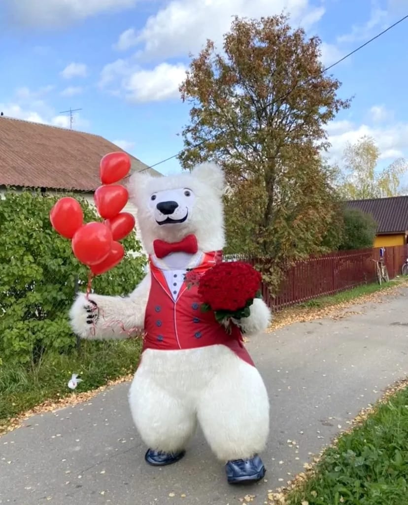 Білий ведмідь Київ ростова лялька стриптиз аніматор панда лабубу
