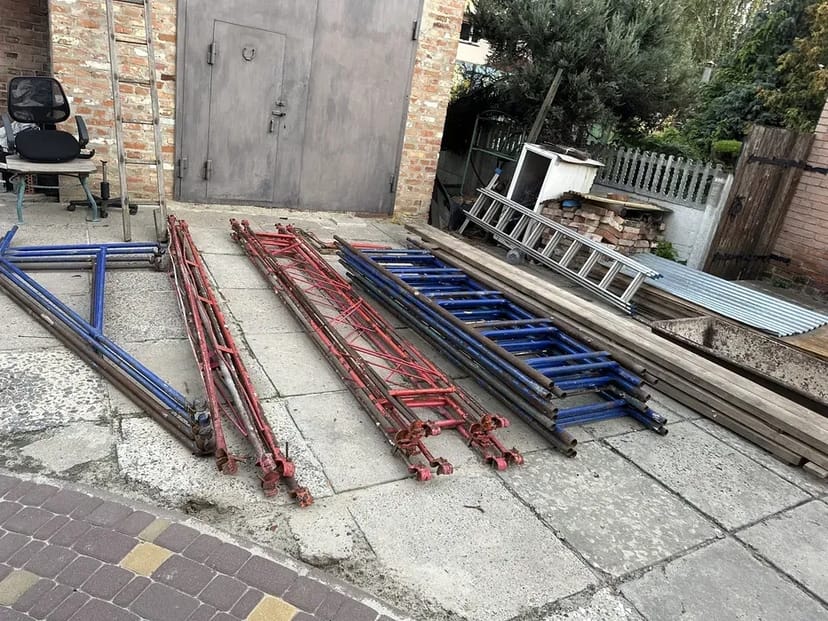 Будівельні ліса для фасадних робіт