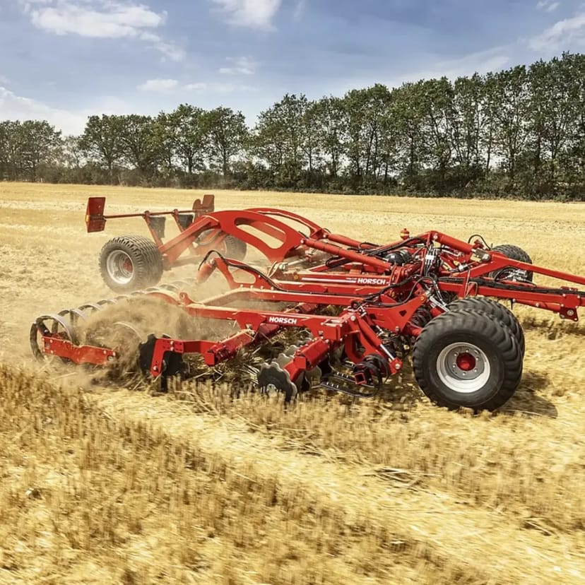 Трактор John Deere 8R 340 з дисковими боронами AMAZONE Catros 6м та HORSCH JOKER