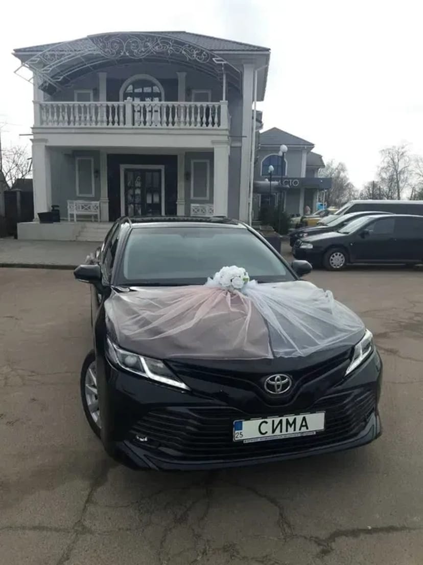 Весільне преміум авто тойота камрі 2024 року