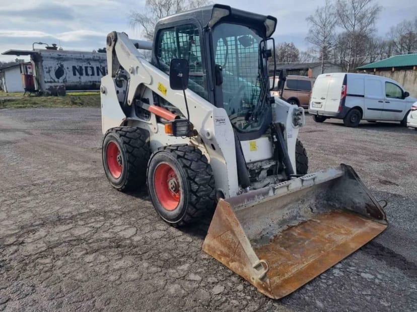 Погрузчик - навантажувач Bobcat S770.