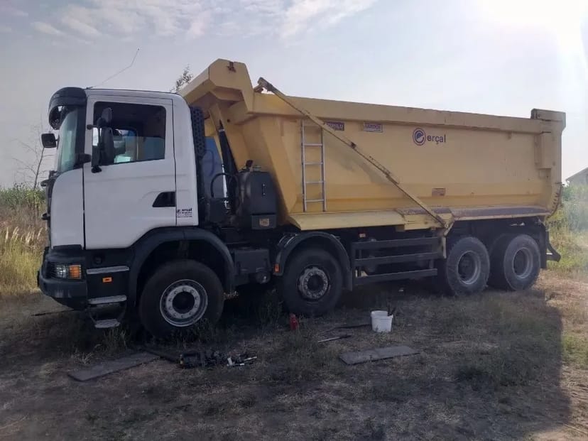 Самоскид Scania G450 з гідробортом