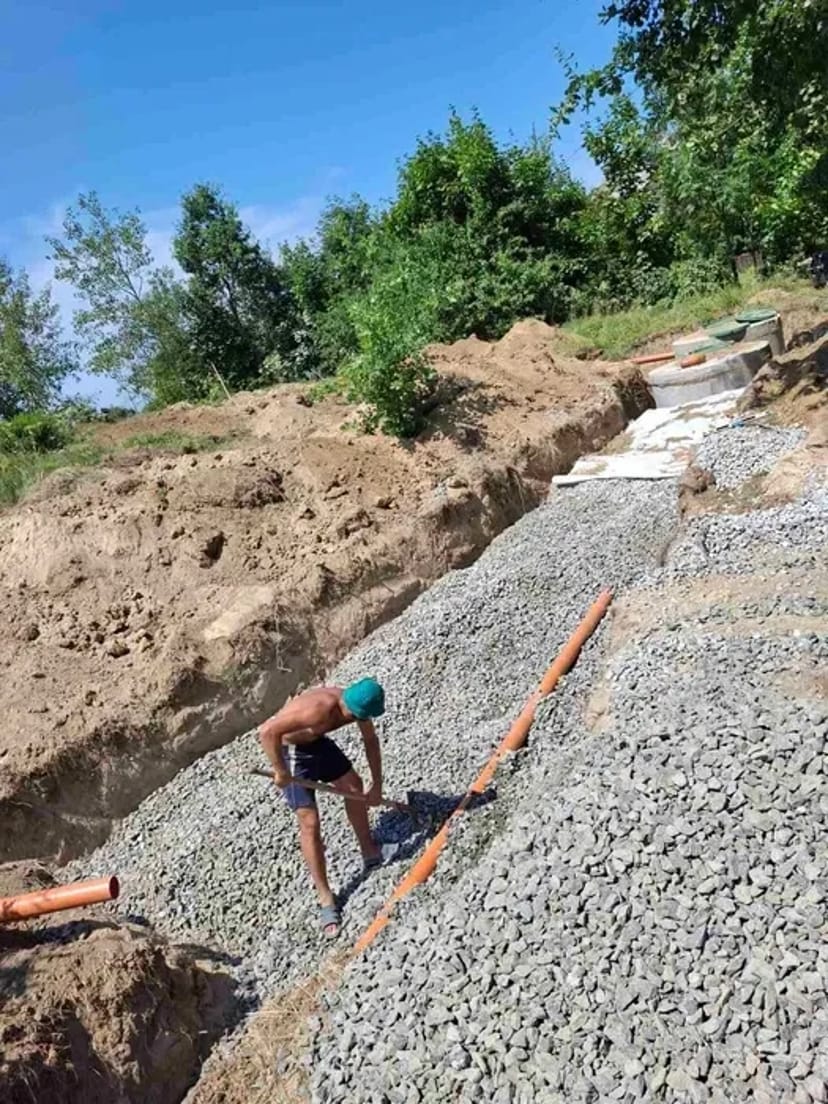 Септик із бетонних кілець. Каналізація.Вигрібна яма