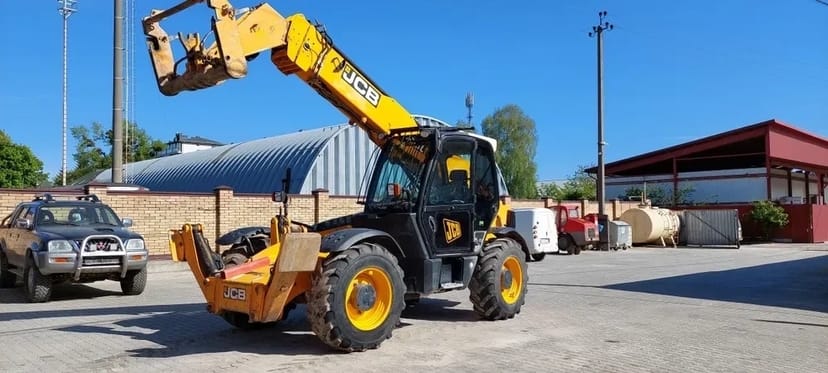 Телескопічний навантажувач ,jcb,маніту.
