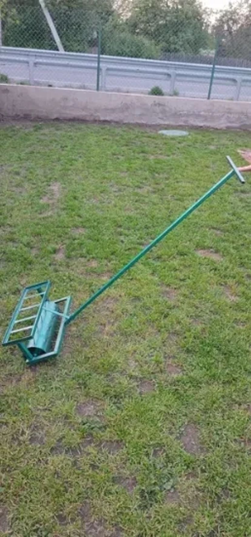 Аератор для газону