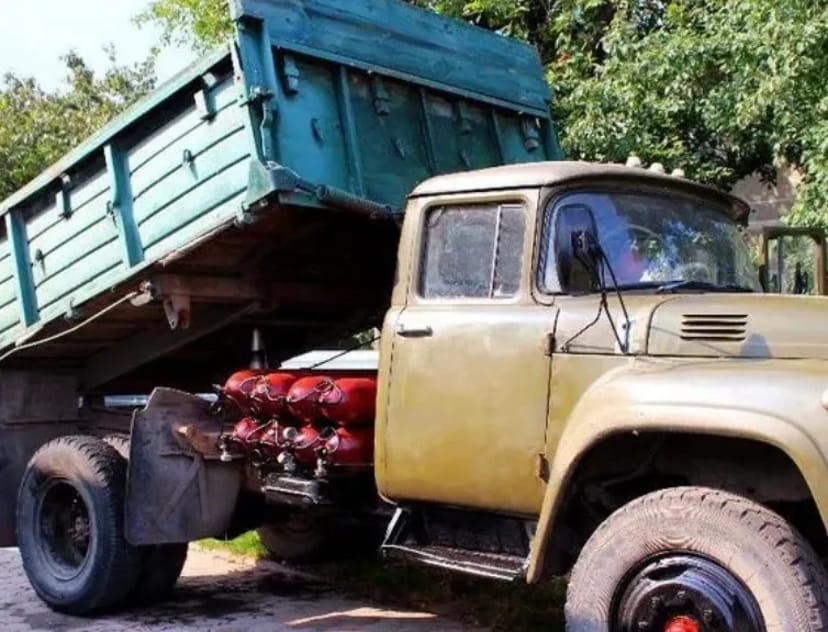 Вантажоперевезення. Вивіз сміттяГрузчики Пісок відсів бетон розчин щебінь