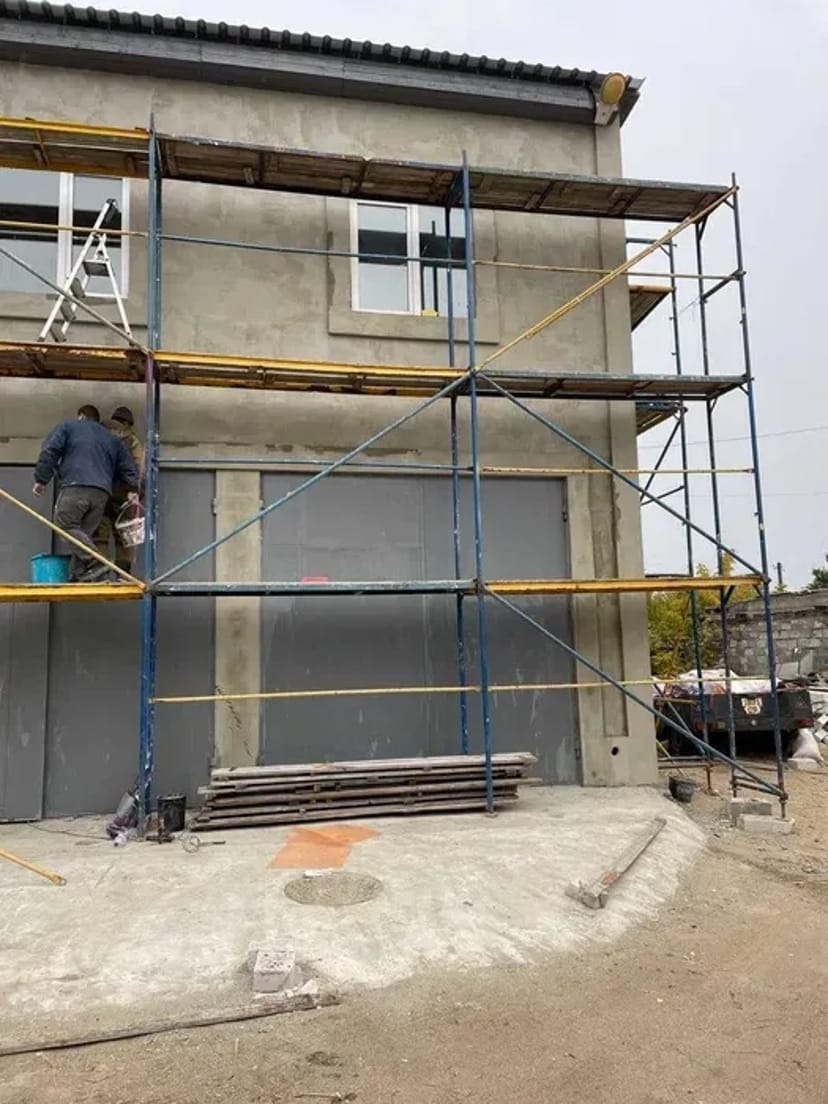 Будівельні риштування.