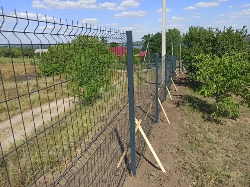 Установка та монтаж огорожи (паркану) з 3D евросітки по Києву 350 грн