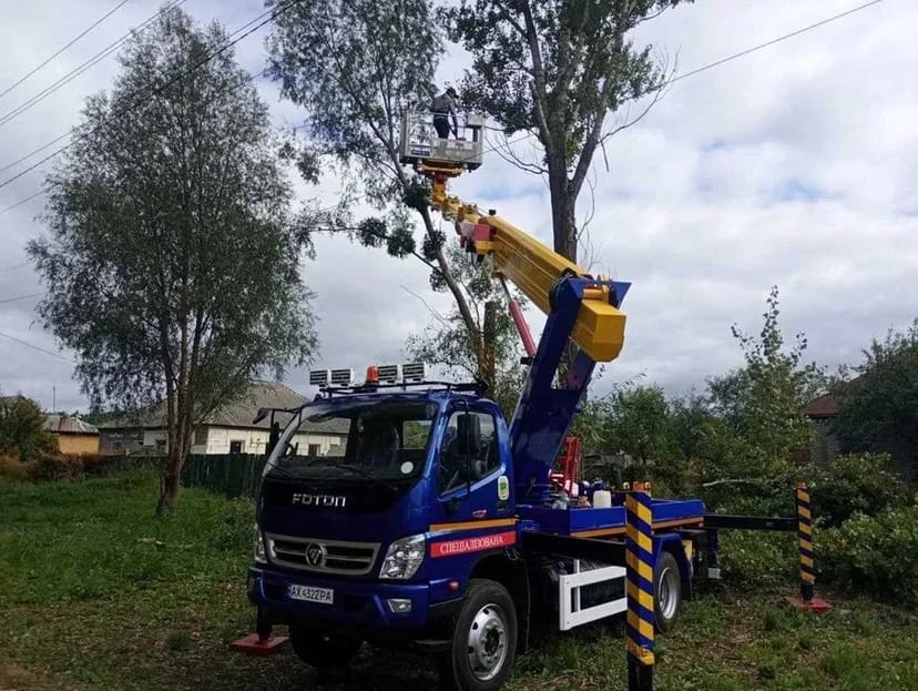 Маневрена автовишка Foton - 22 м для висотних робіт