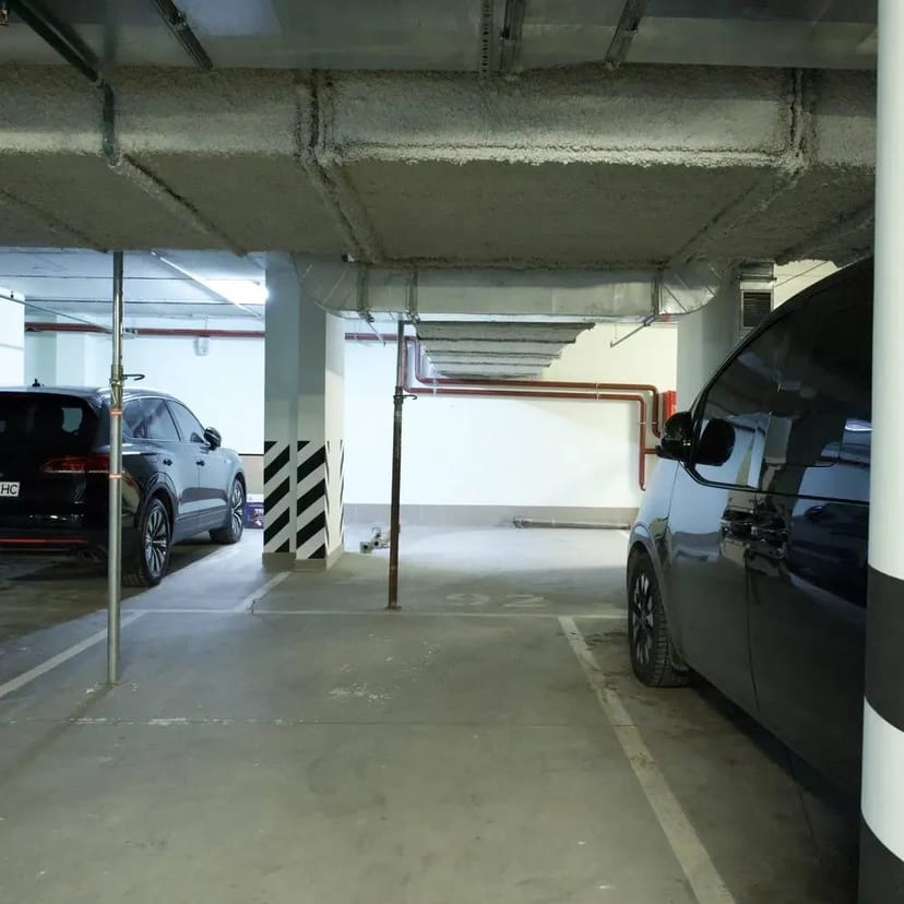 Паркомісце «Сімейне» для вашого авто і комфорту