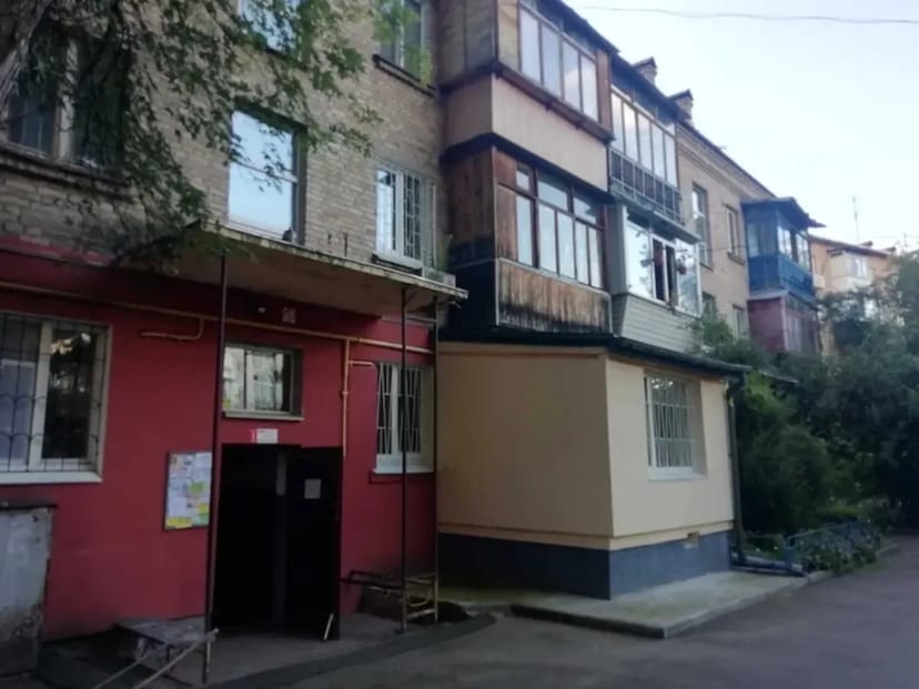 Двокімнатна кімнатна кв-ра, провулок Бестужева,13. Цегляний будинок!