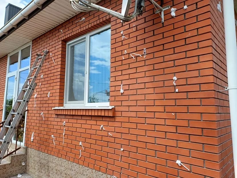 Утеплення будинків рідким пінопластом піноізолом екоізолом