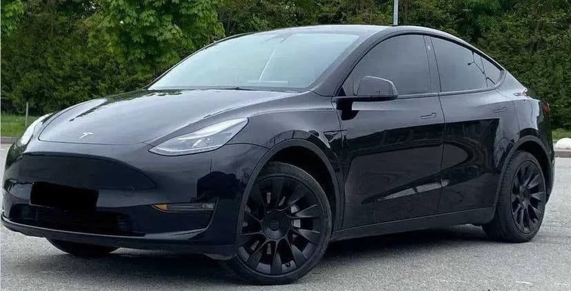 Авто Tesla Model Y ( 2022-2023)
