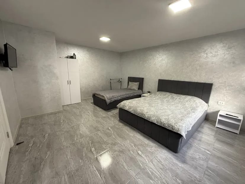 Затишна квартира подобово житло апартаменти термальний басейн