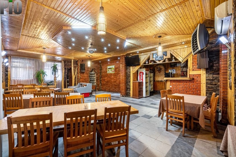 приміщення під бізнес в місті гарна локація. З усіма умовами